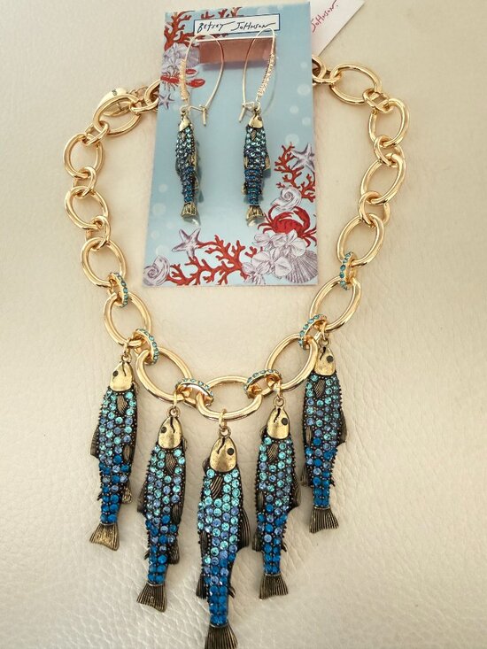 NWT Betsey Johnson Mermaid Sardine Fish Fringe Necklace  NWT Betsey Johnson Mermaid Jewels Crystal Sardine Fish Fringe Necklace earrings